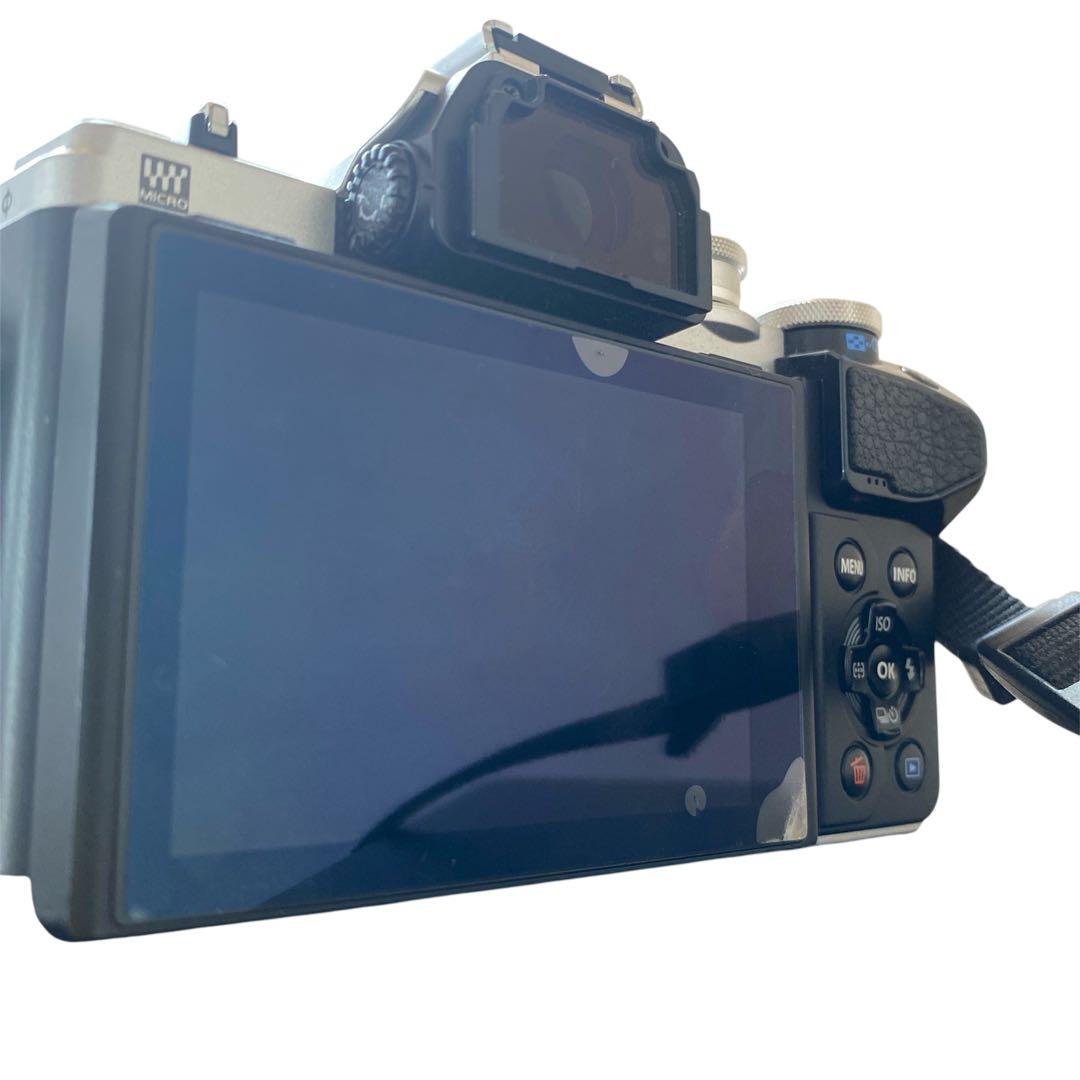 OLYMPUS OM-D E-M10 MARK III ダブルズームキット