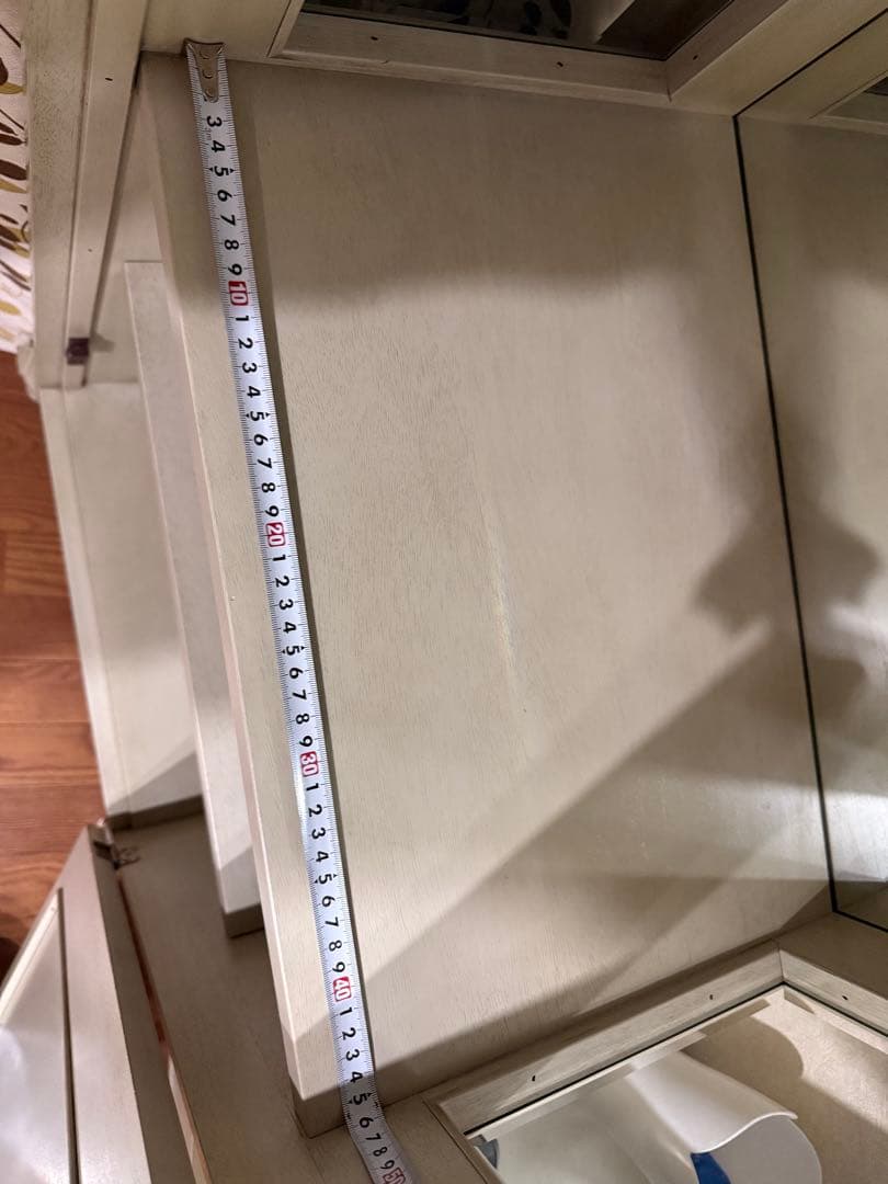 ホワイトガラスディスプレイケース