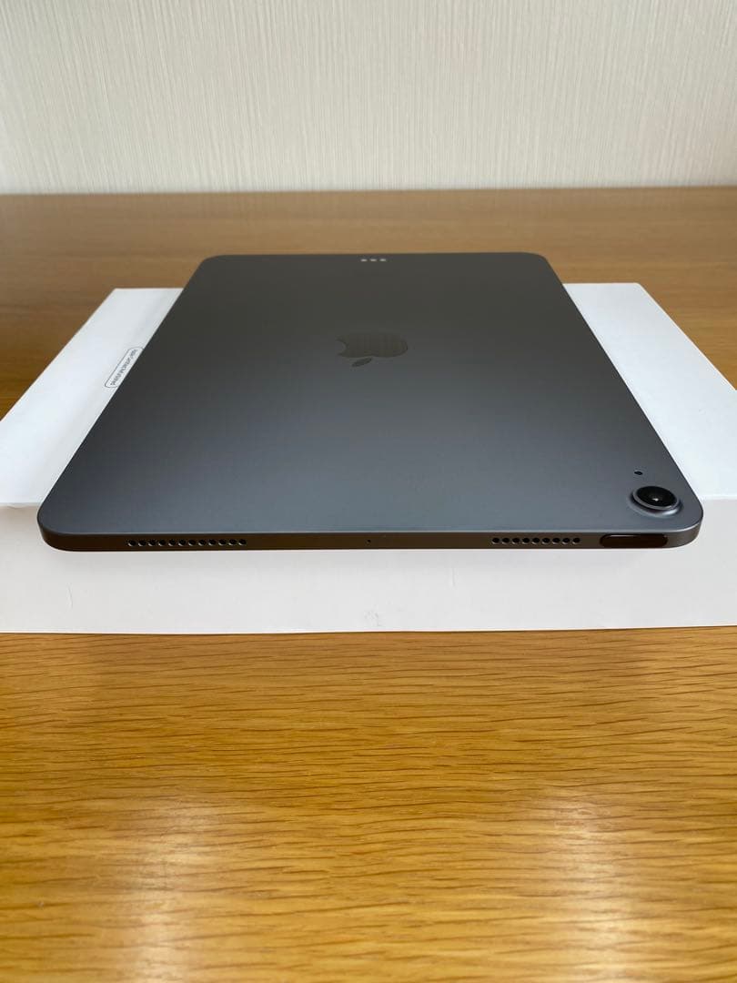 【美品】iPad Air第5世代 M1 新品に近い　iPad 本体　付属品未使用