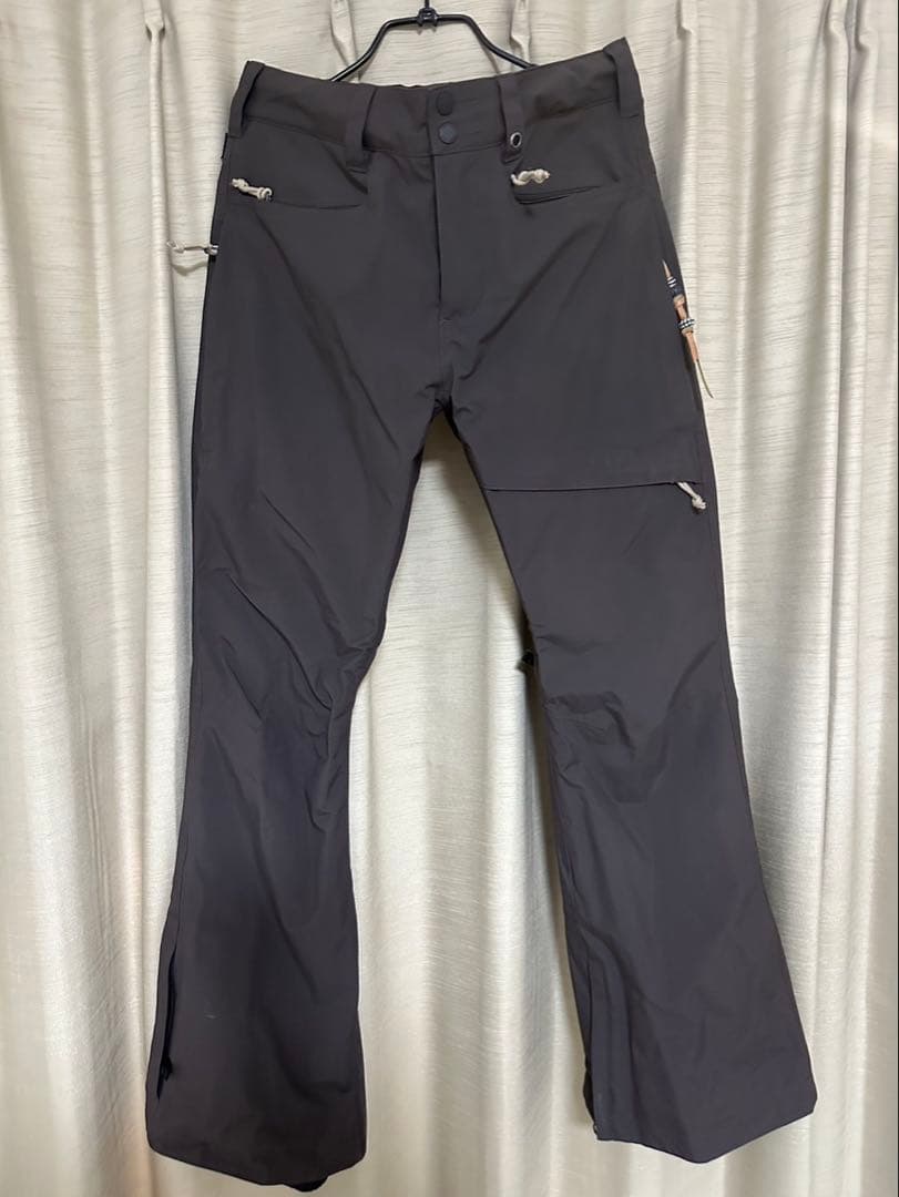 ペイズリー柄スノーボードウェア（女性用）