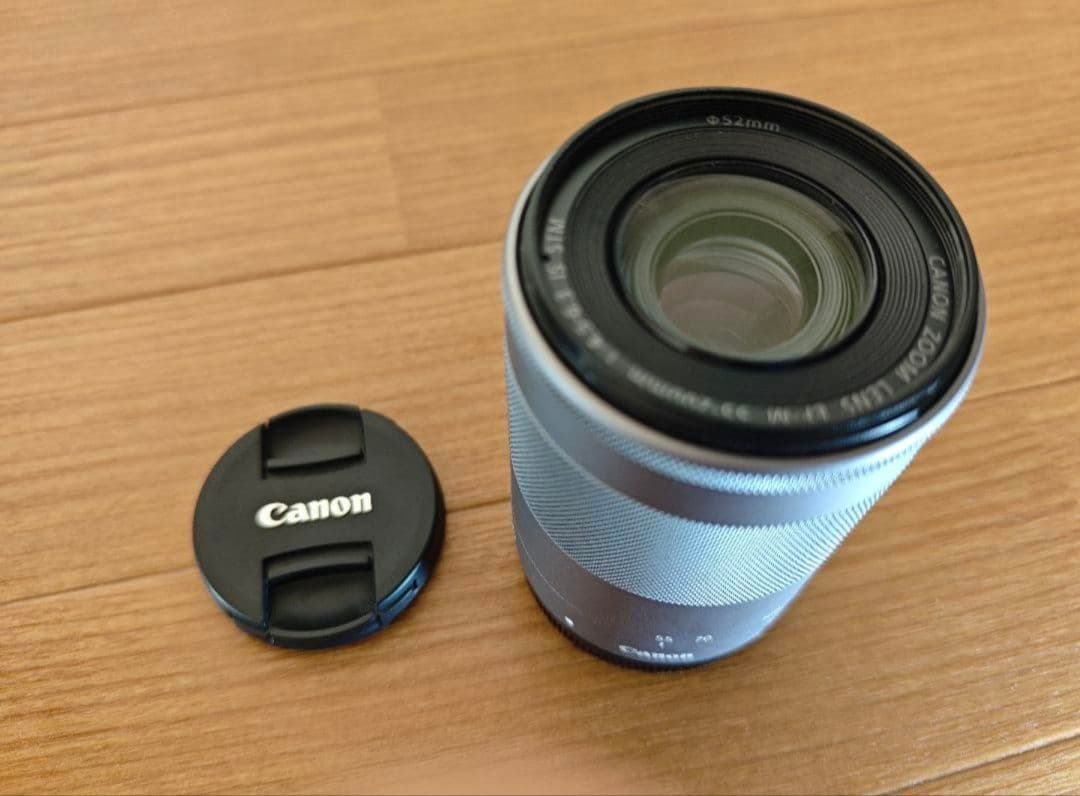 Canon EOS Kiss M ミラーレス一眼 4本レンズ付き