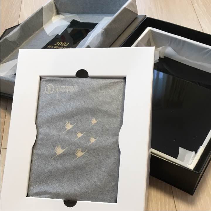 2002FIFAワールドカップ決勝戦プレステージギフト　漆塗りボックスと写真立て