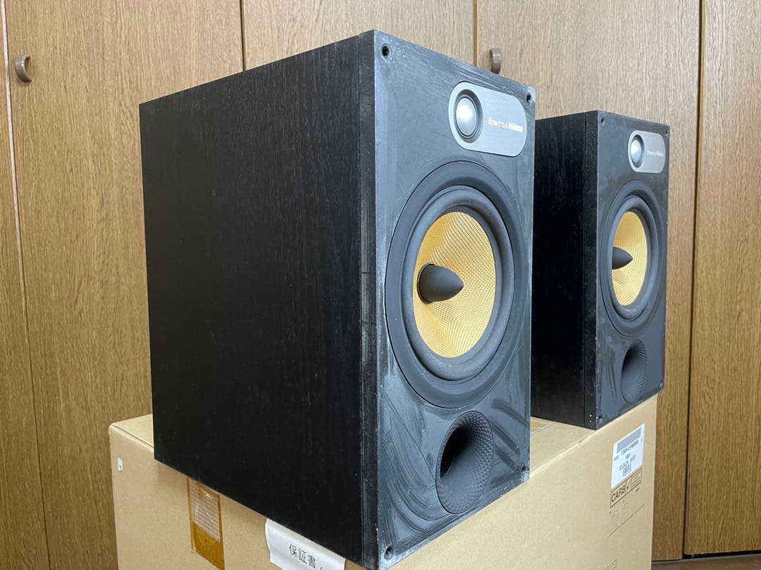 B&W (Bowers & Wilkins) ブックシェルフスピーカー 685