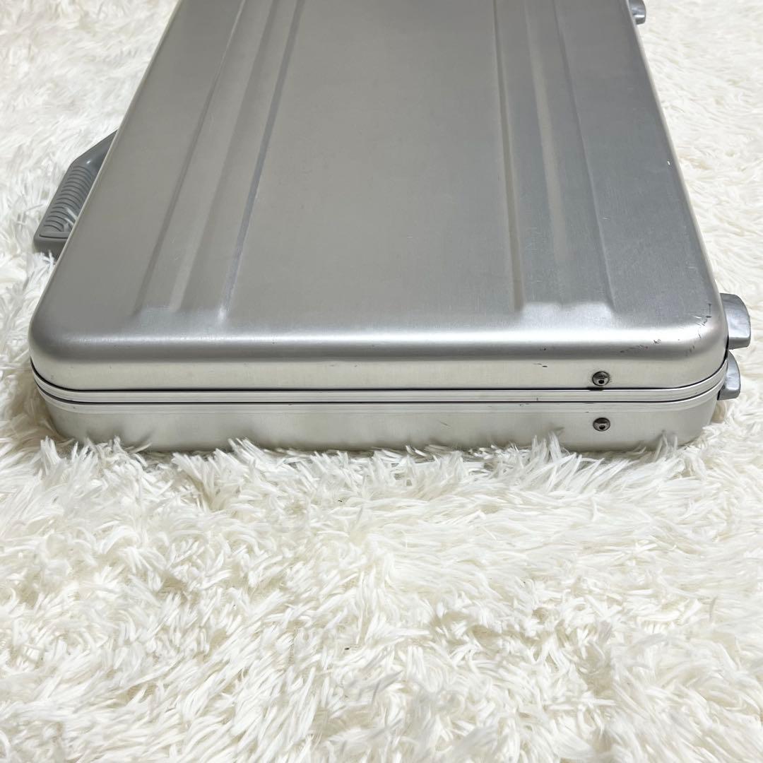 【良品】 アタッシュケース　ビジネスバッグ　 アルミ ゼロハリバートン