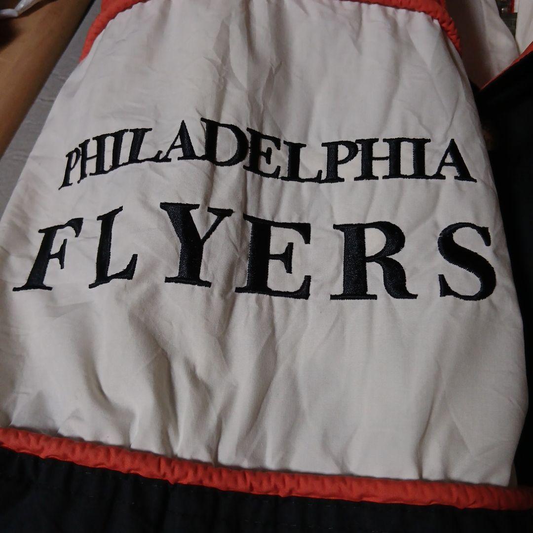 NHL ナイロンジャケット　中綿入り Nutmeg By Campri　C233