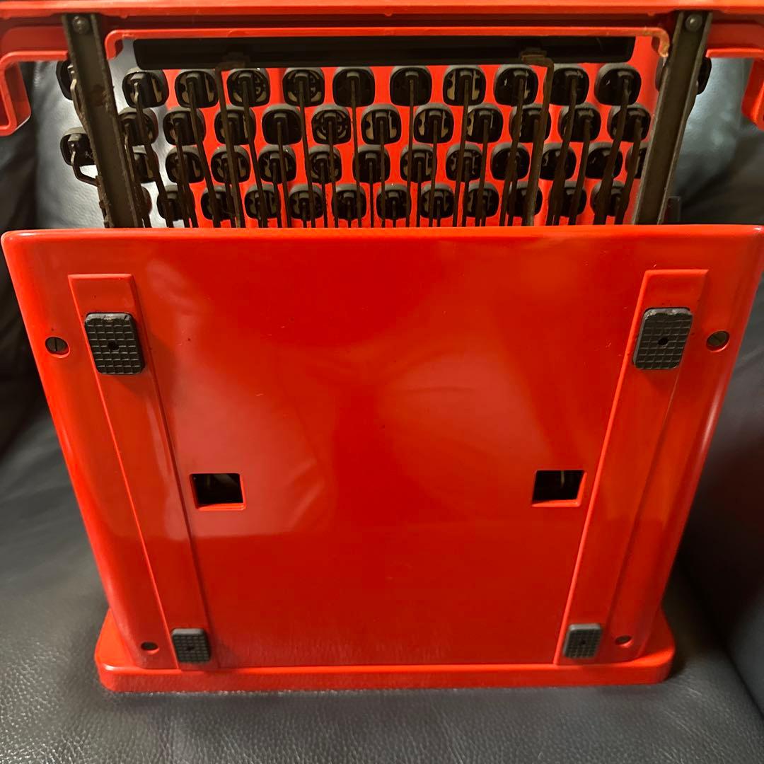 Olivetti オリベッティValentineタイプライター 赤バケツ　現状品