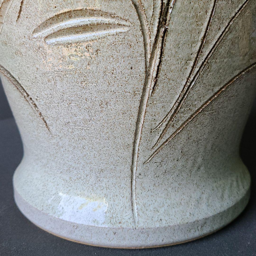 信楽焼傘立て  葉彫 高さ４６cm