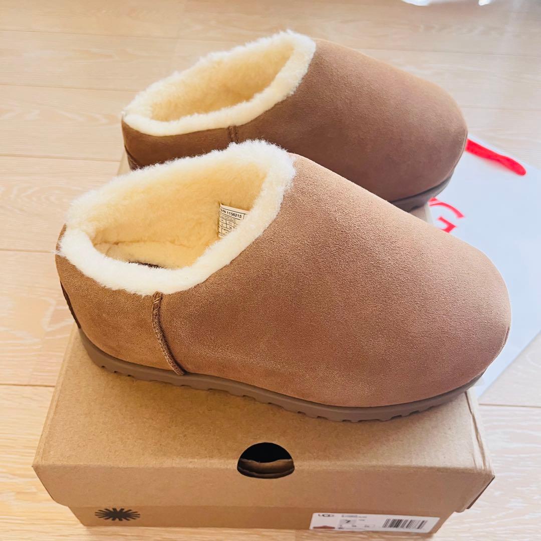 【新品未使用】UGG W PUMPED SLIDE パンプドスライド　23cm