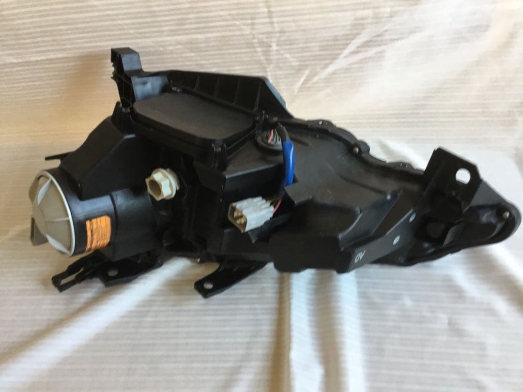 トヨタ　86　純正ヘッドライト左右SET　DBA-ZN6