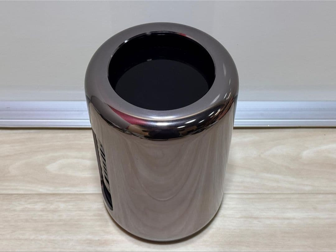 Apple Mac Pro (2013) シルバー 本体 A1481