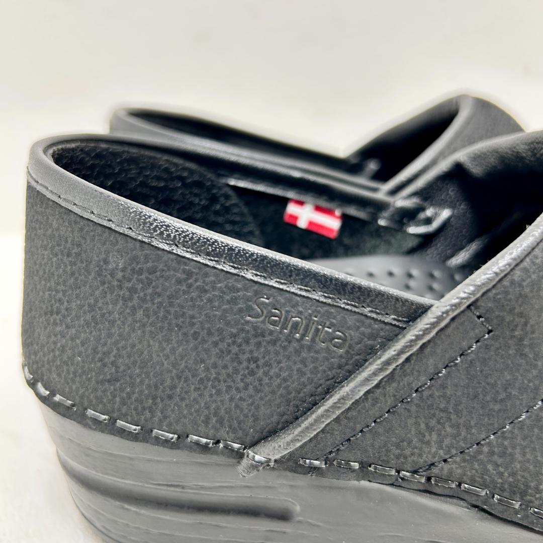 ✨極美品✨ 【Sanita】プロフェッショナル クロッグサンダル ブラック 37