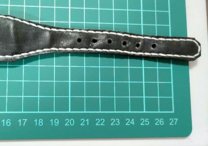 レザー首輪　革　革首輪　ハンドメイド　イタリアングレーハウンド　レザー