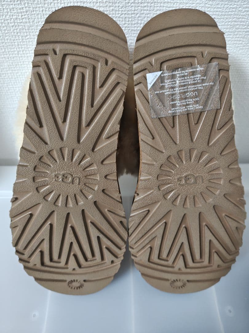 UGG NITA（ニタ）ムートンブーツ ベージュ 24㎝
