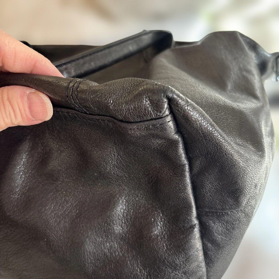 Longchampロンシャン　レザー　ショルダーバック　ブラック