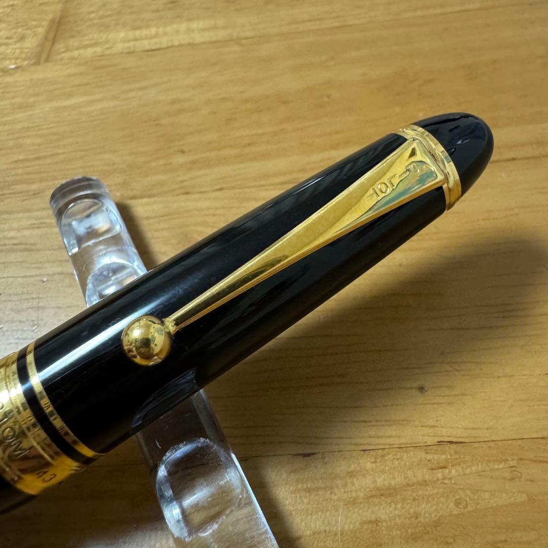 PILOT パイロット Custom カスタム 743 万年筆 14k F