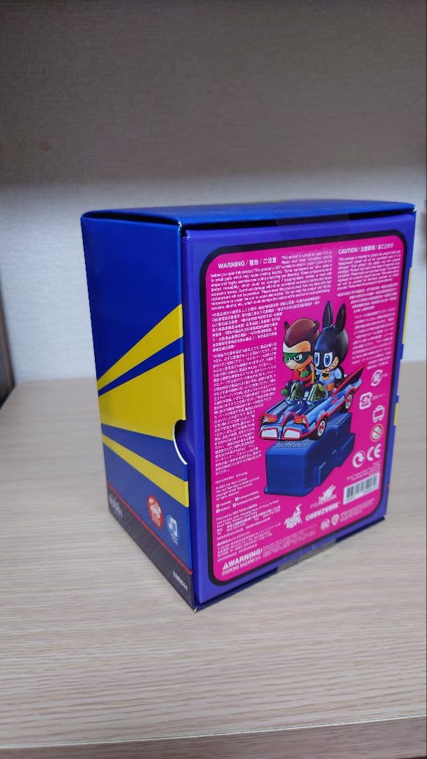 LABUBUバットマンのコスライダーpopmart　新品未開封