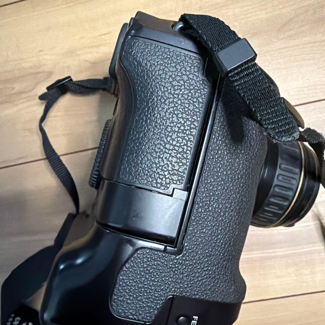 Canon EOS 3 一眼レフカメラ 28-80mmレンズ付き