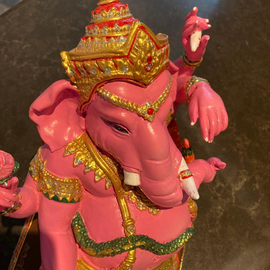 【新品未使用】ピンクのガネーシャ　タイ　置物　＆スティッカー！