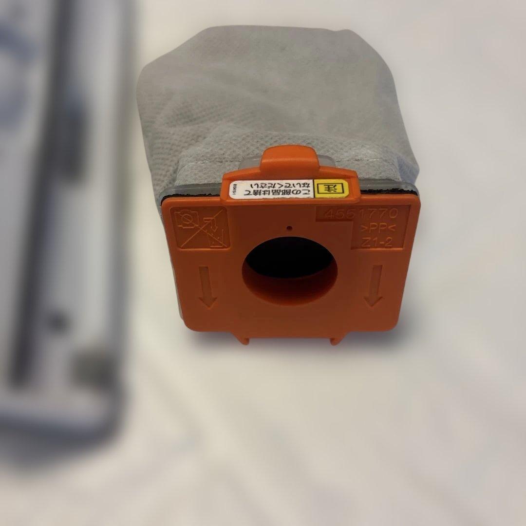 Makita 充電式クリーナ　CL107FD 充電器DC10SA