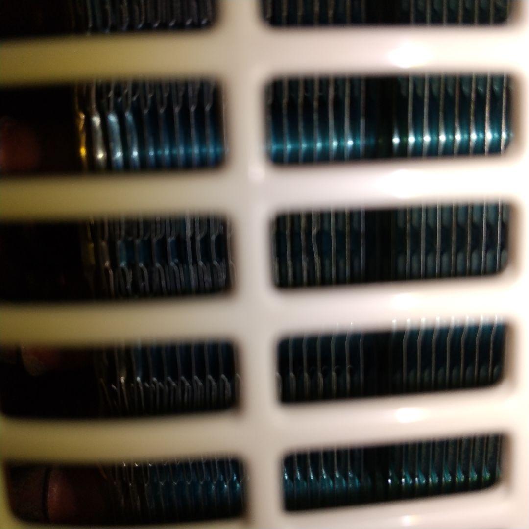 コンプレッサー式クリーニング済みなので届けばそのまま使えるシャープ衣類乾燥除湿機