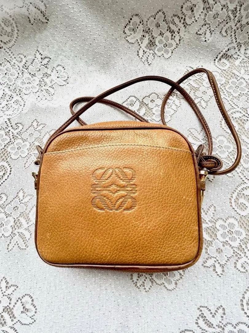 ロエベ　ショルダーバッグ　キャメル色