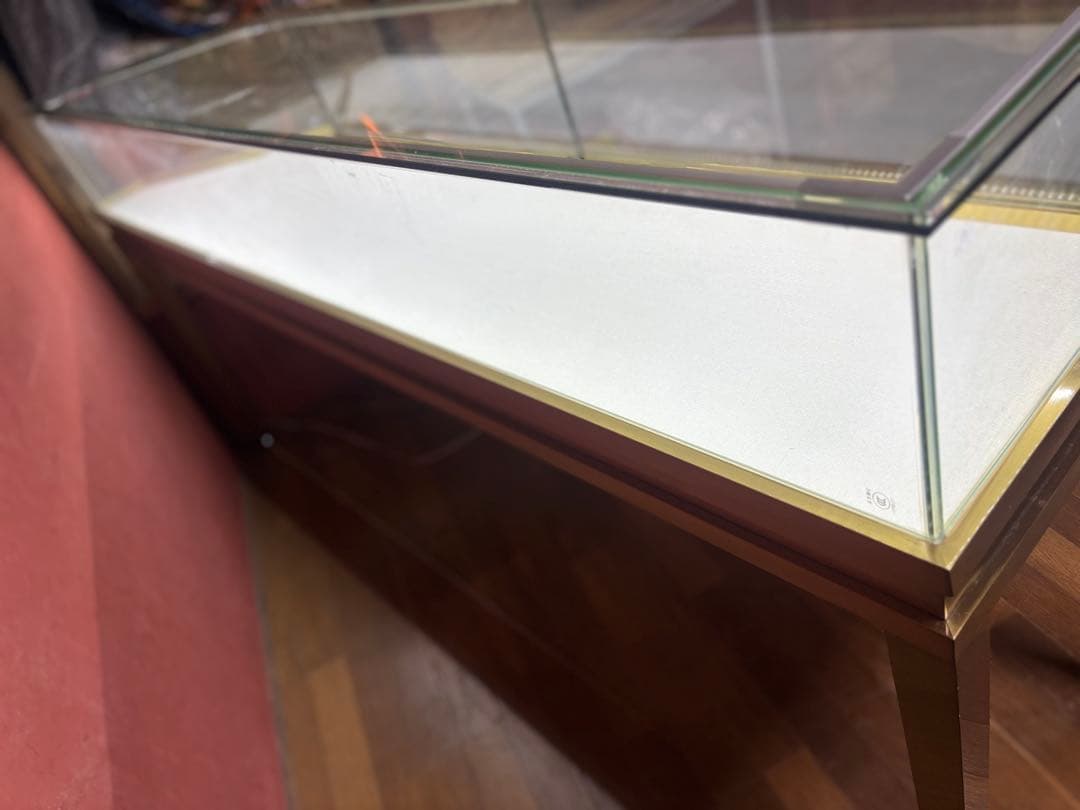 カウンター型LED照明&引き出し付きガラスジュエリーショーケース③