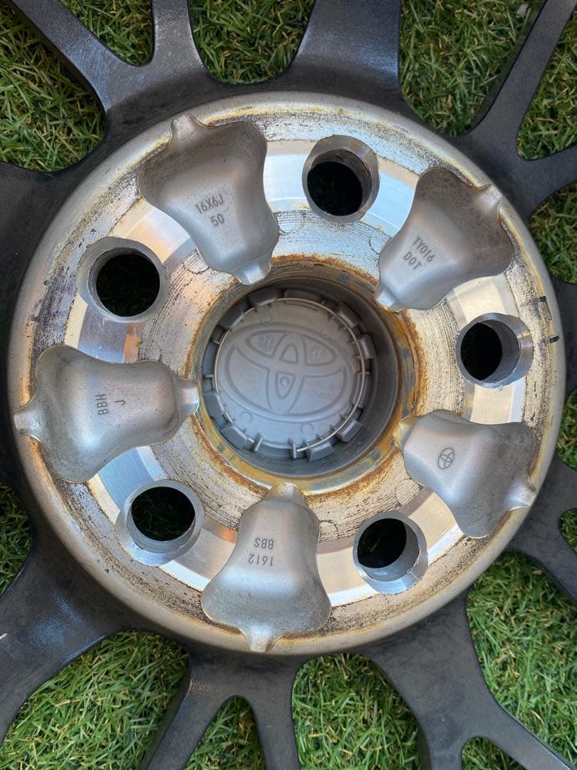 ヴォクシー用16インチ タイヤアルミホイール 4本セット