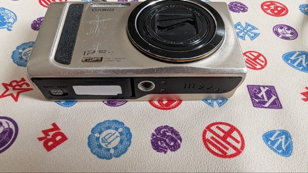 CASIO EXILIM コンパクトデジタルカメラ　EX-ZR300 ジャンク