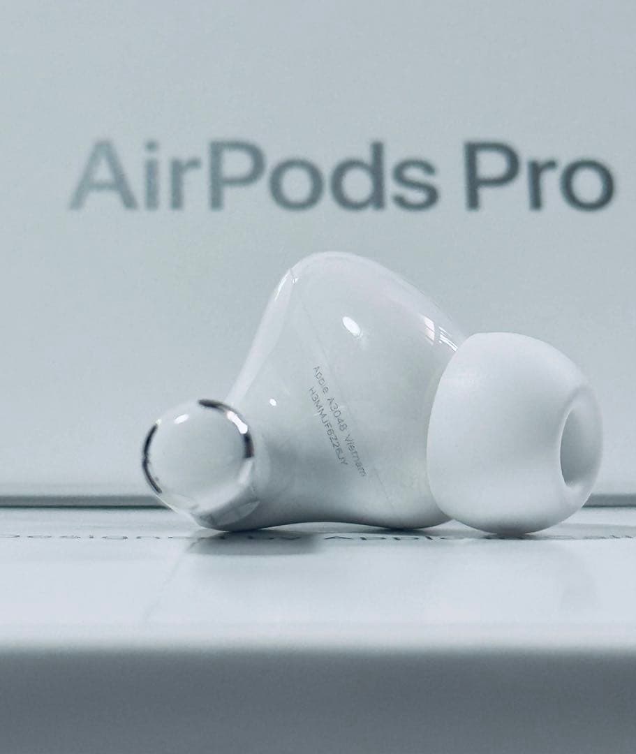 ほぼ新品　Apple アップル　AirPods Pro 第2世代　2　 左耳