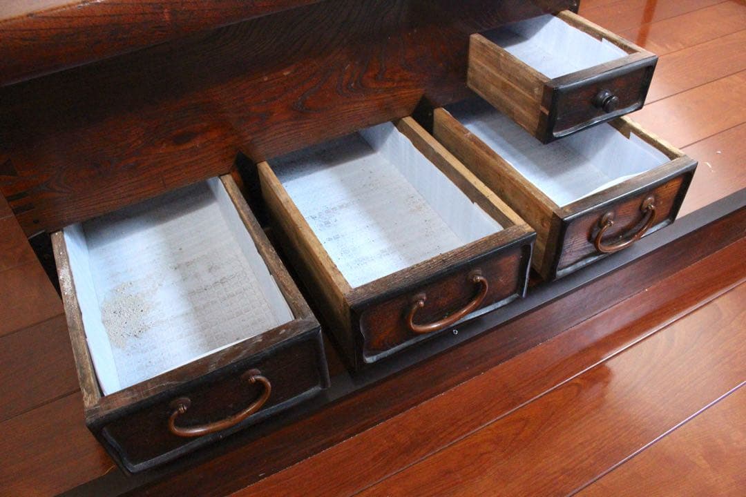 M*u様 No4524 時代　欅材　黒柿　関西火鉢　横73×縦49cm 引出し付