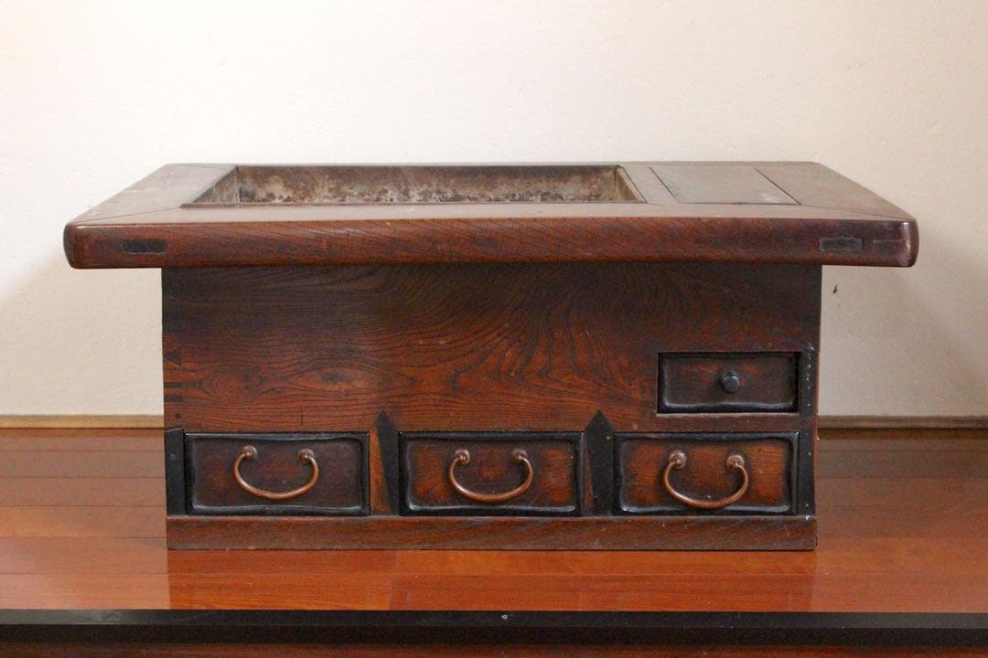 M*u様 No4524 時代　欅材　黒柿　関西火鉢　横73×縦49cm 引出し付
