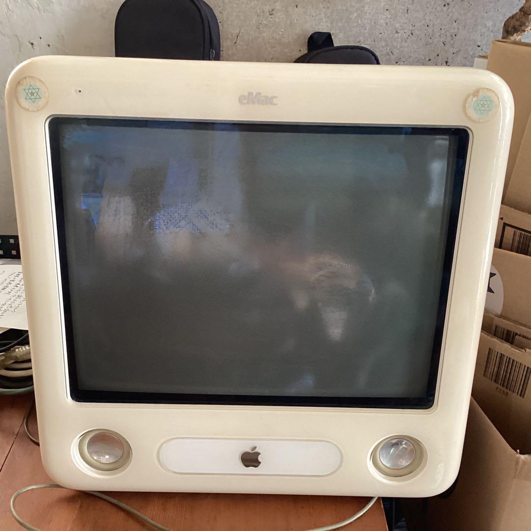 Apple eMac 700MHz G4 640MB RAM ジャンク品