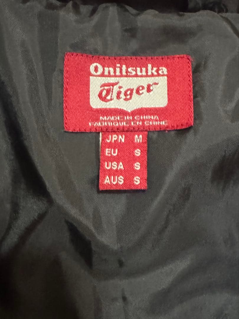 【専用】オニツカタイガー　フード付きブラックダウンジャケット　メンズM