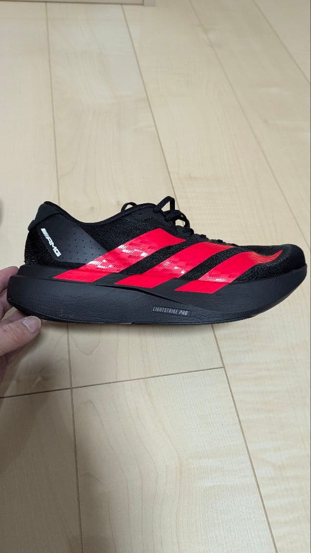ADIZERO　EVO　SL　AMG 25.5センチ