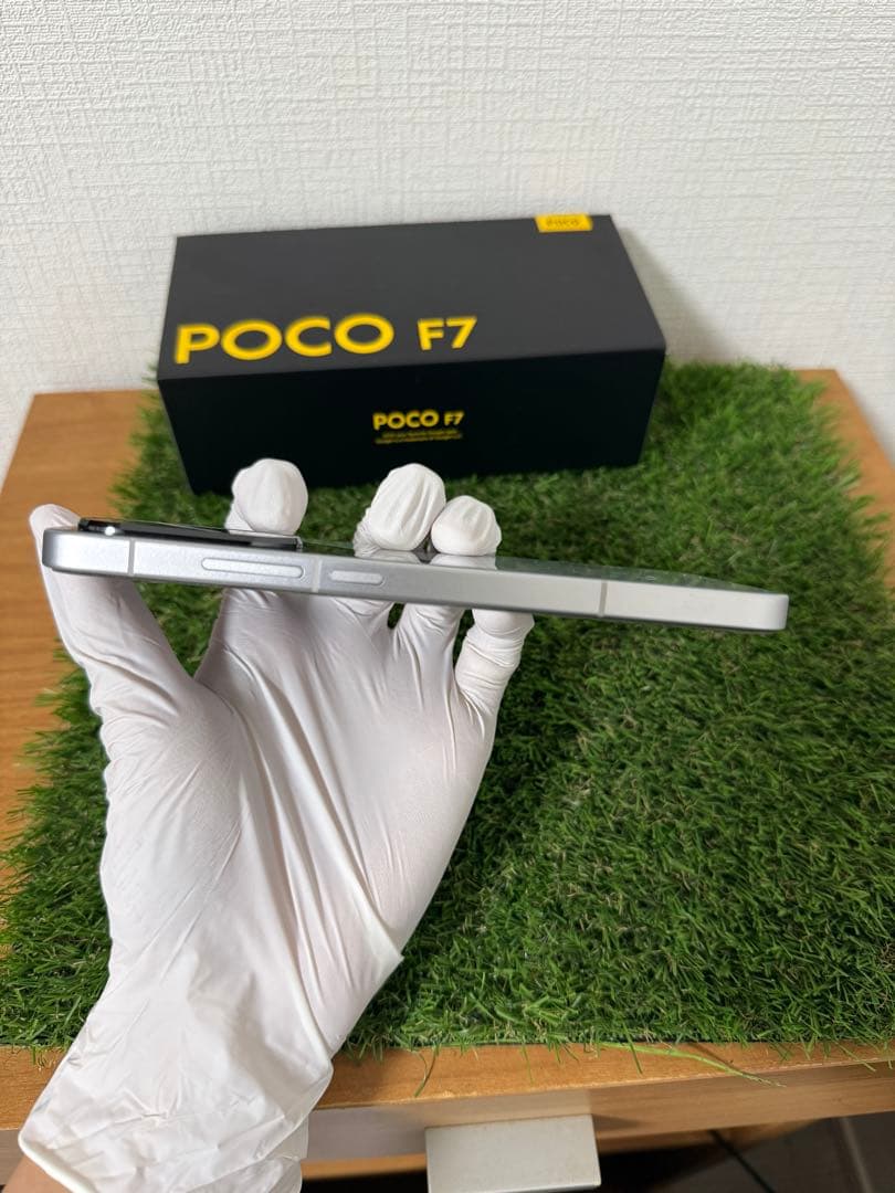 超美品　Xiaomi POCO F7 12GB+256GB 付属品完備