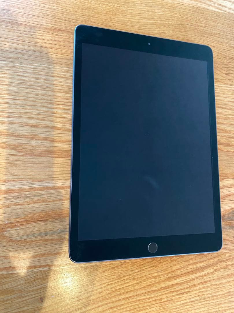 iPad第７世代　32GB wi-fi