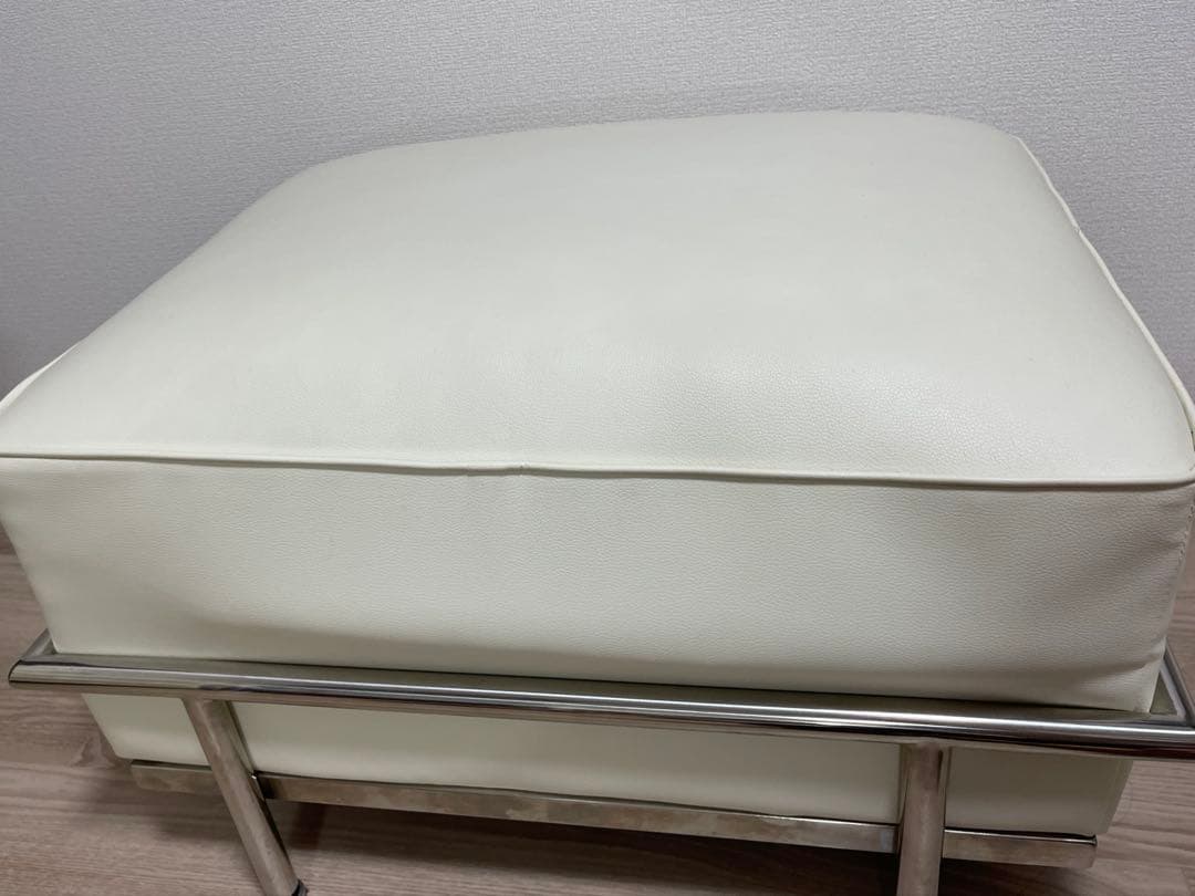 H*K様 LC2 オットマン ソファ 1人掛け ル・コルビジェ