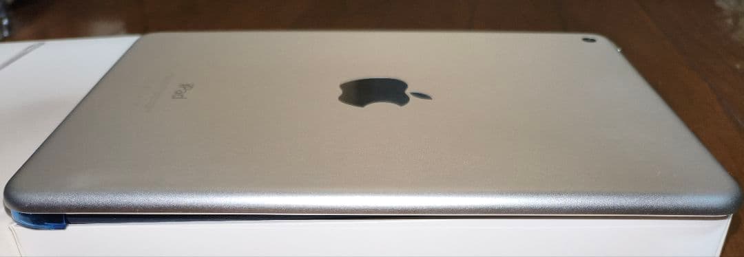 Apple iPad mini 4 Wi-Fiモデル 128GB シルバー