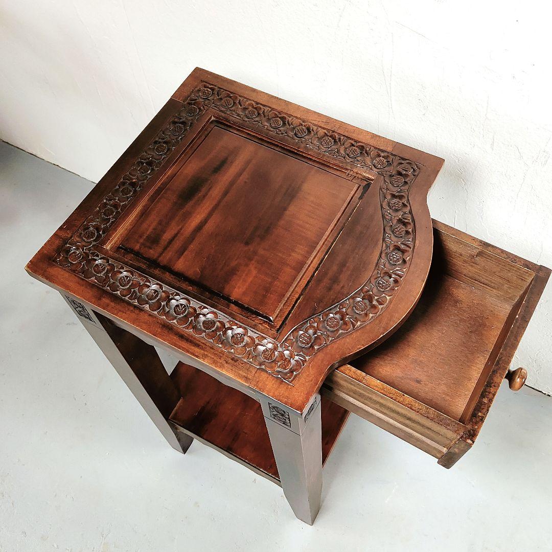 アンティーク　花台　可愛らしい　花柄　彫刻