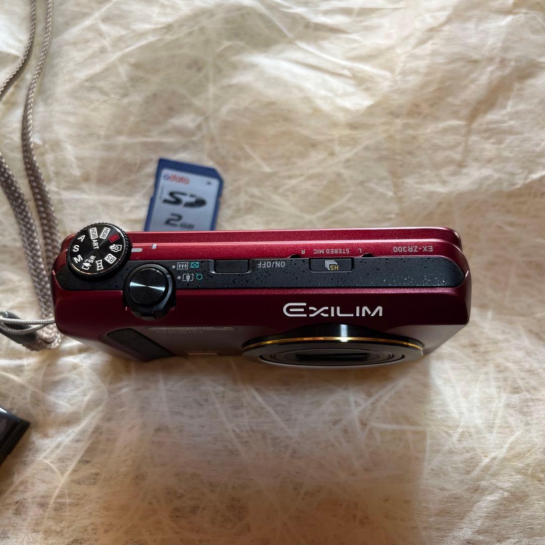 極上品！CASIO　EXILIM EX-ZR300　希少な赤!