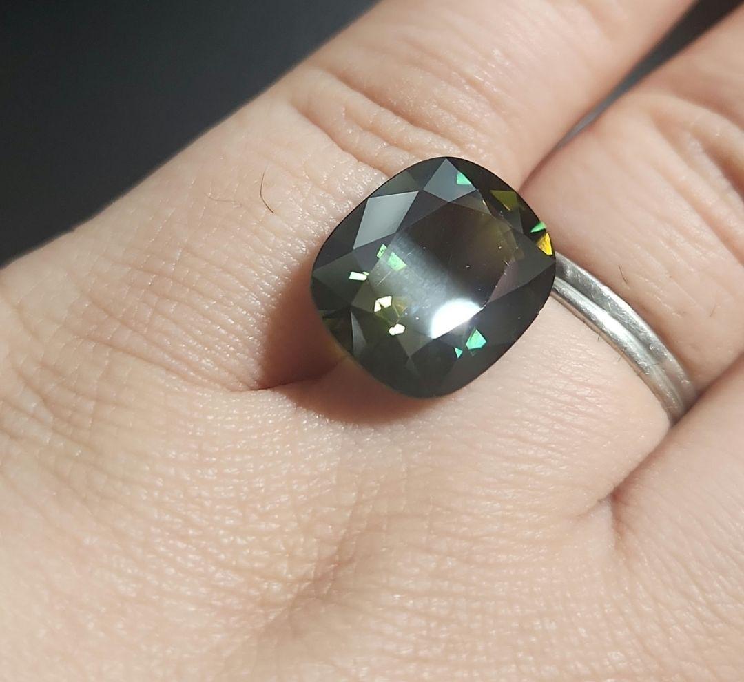 最大級サイズ天然グリーンサファイア 11.548ct