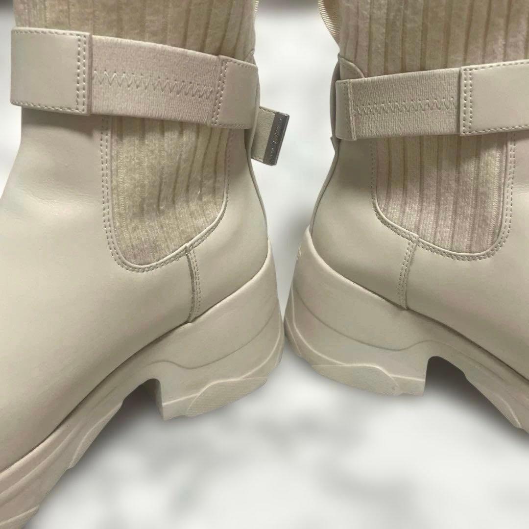 +diana プラスダイアナ　撥水 クリスタルバックル ショートブーツ　23.5