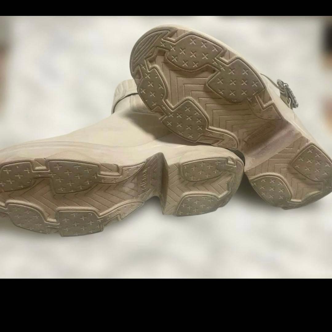 +diana プラスダイアナ　撥水 クリスタルバックル ショートブーツ　23.5