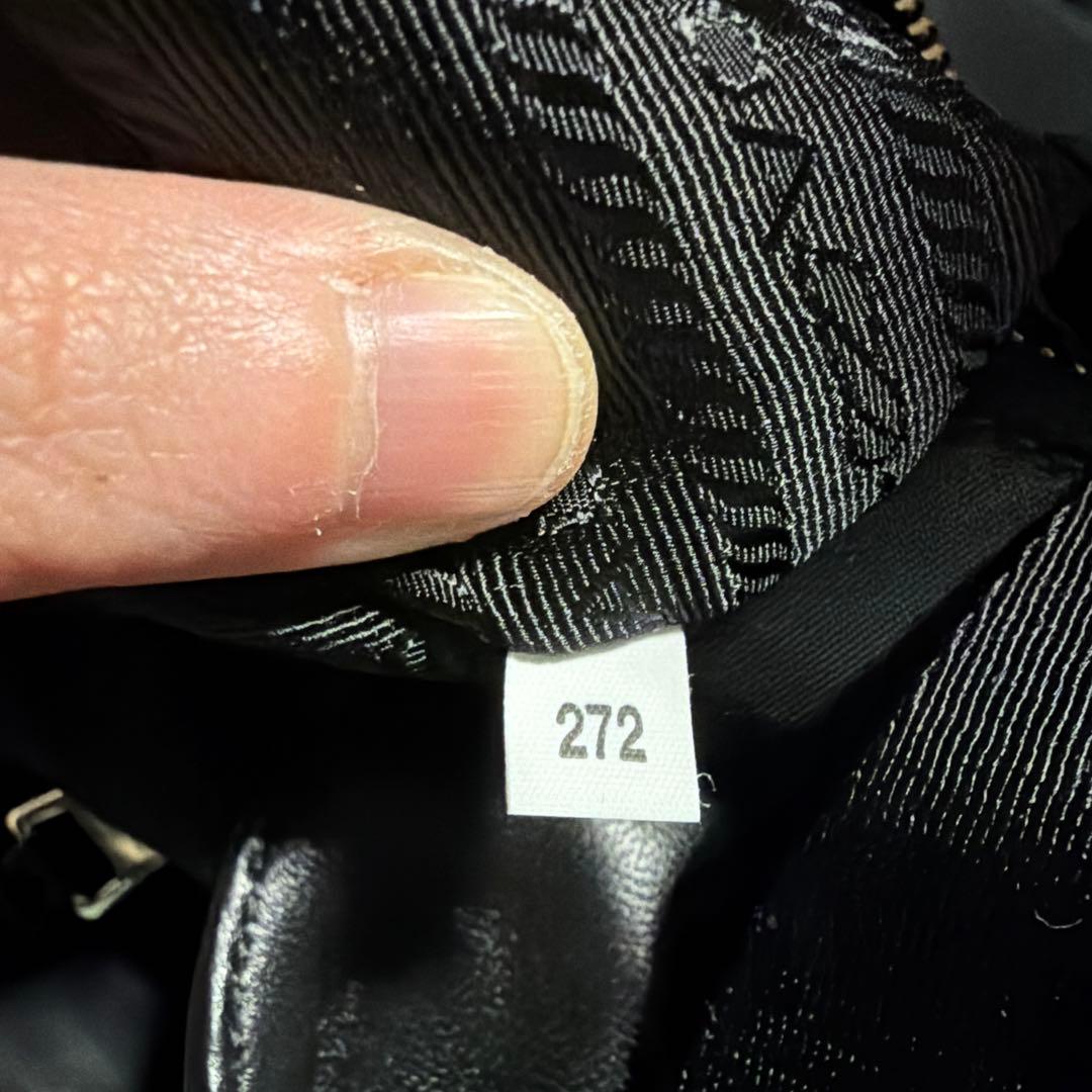 PRADA キルティングショルダーバッグ ブラック