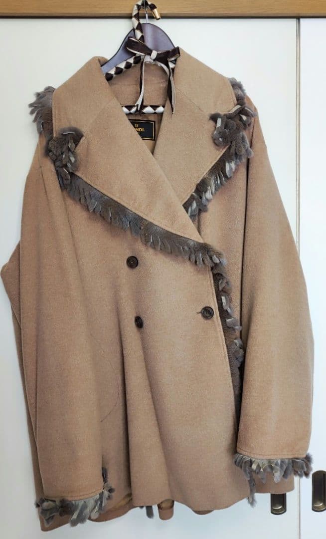 【美品】FENDI　ファー付きコート