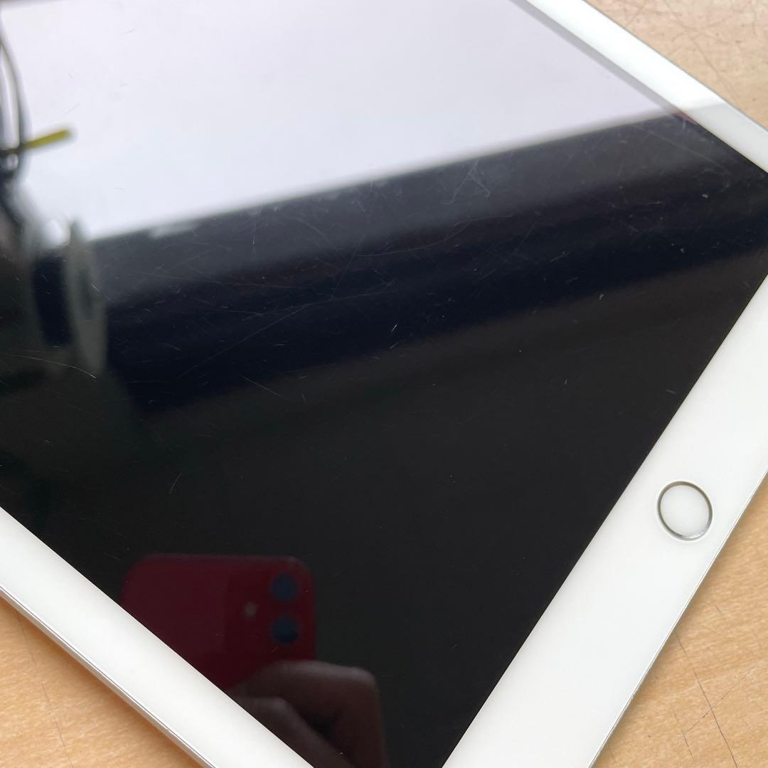 iPad 第6世代　A1893　Wi-Fiモデル　シルバー　32GB #2