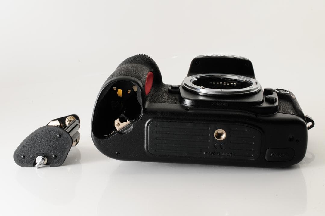 【美品】 ニコン Nikon F100 ボディ