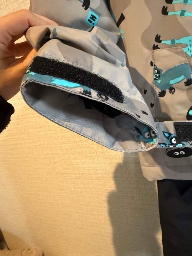 BURTON 子ども用スノーボードウェア 動物柄