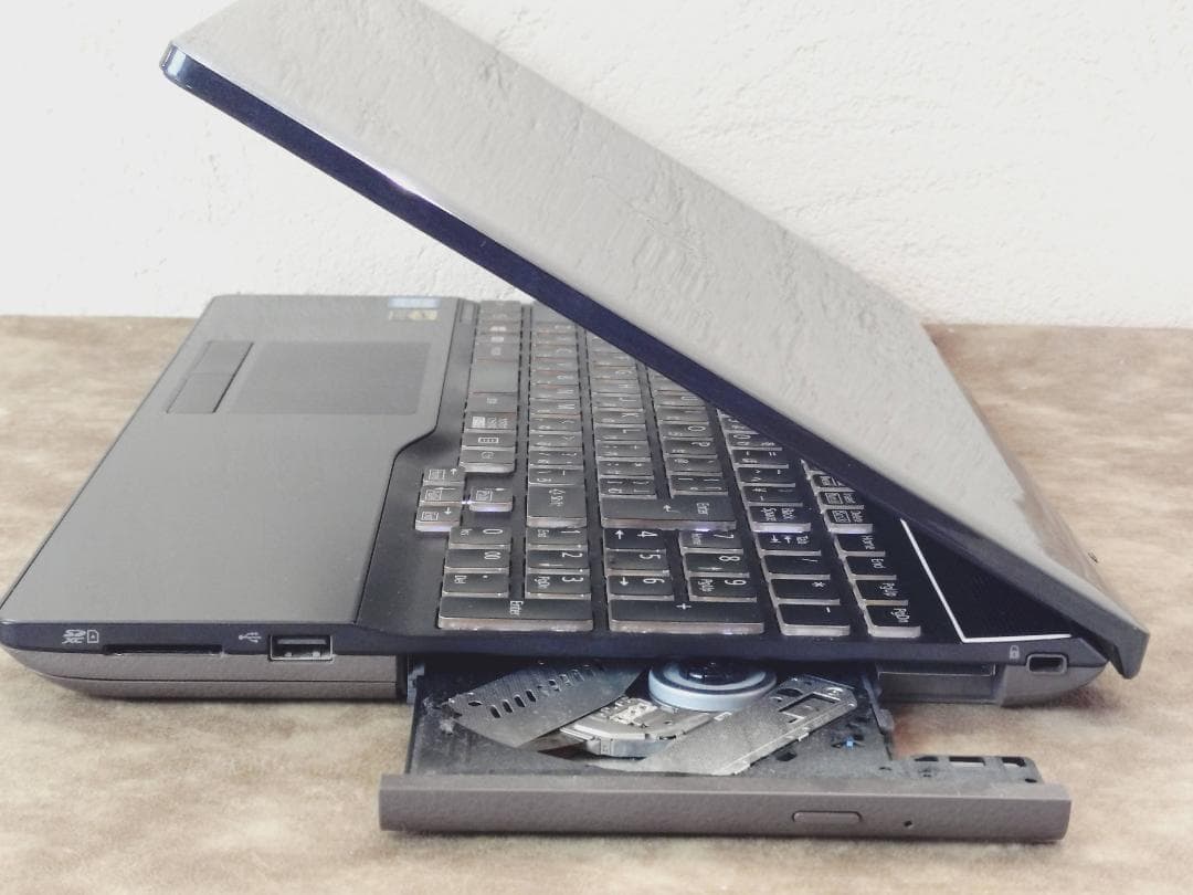 【Windows11】LIFEBOOK AH78/C2 Core i7