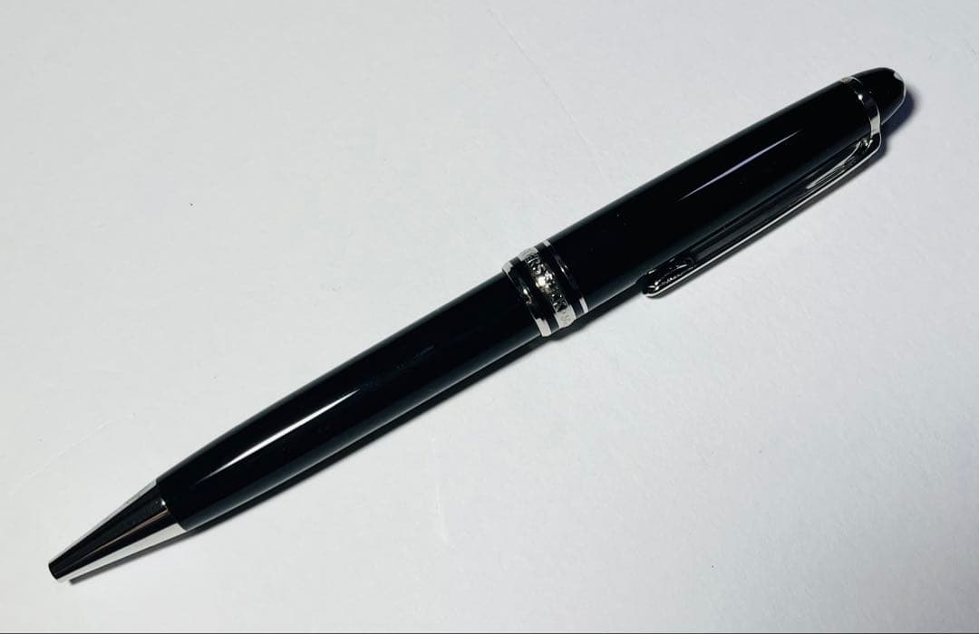 MONTBLANCモンブラン ボールペン 黒 ネーム入り 箱付き